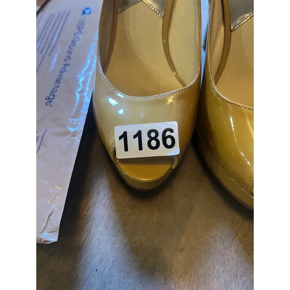 Michael Kors Womens Peep Toe Platform Pump Patent Leather Mustard Yellow Size 9M